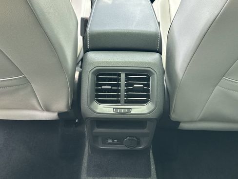 Used 2021 Volkswagen Tiguan SE R-Line FWD image 15