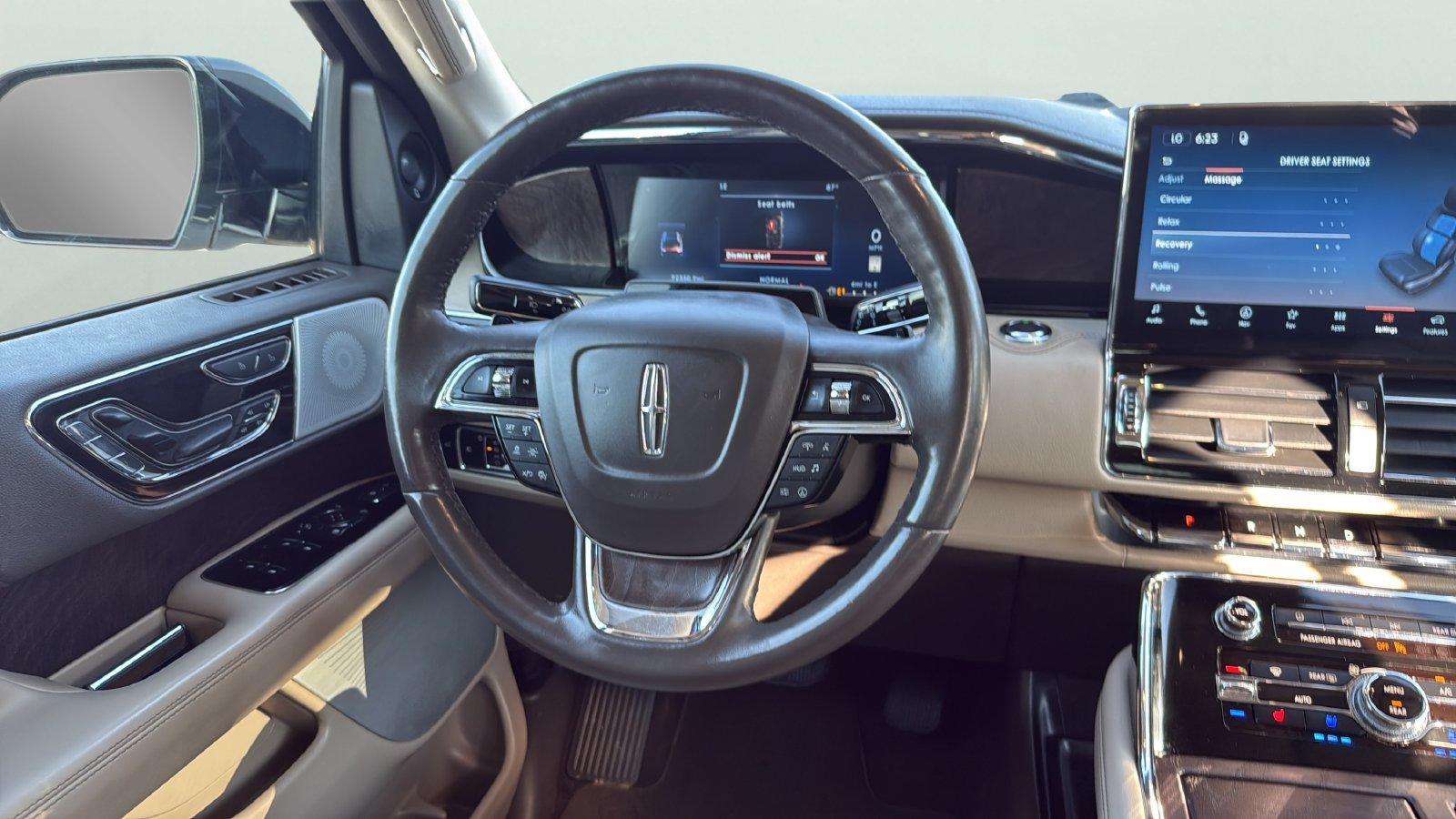 Used 2024 Lincoln Navigator Reserve AWD/4WD image 12