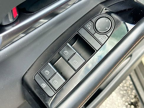 Used 2025 MAZDA CX-30 Carbon image 18