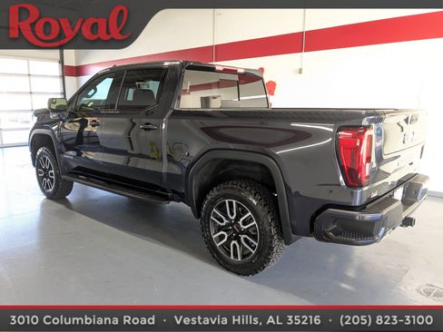 Used 2022 GMC Sierra 1500 AT4 w/ AT4 Preferred Package image 2