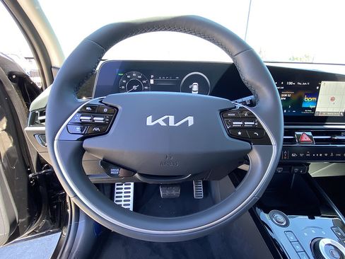 New 2026 Kia Niro Wave FWD image 16