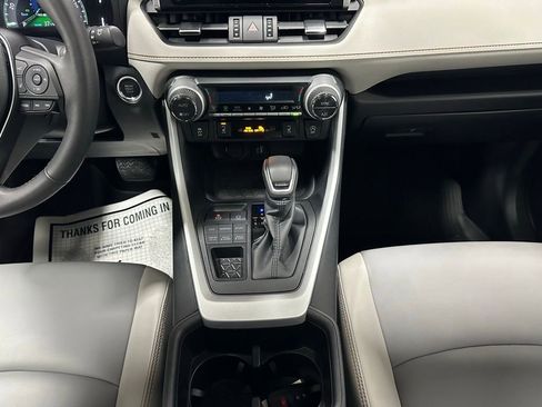 Used 2025 Toyota RAV4 XLE Premium image 36