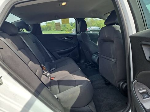 Used 2022 Chevrolet Malibu LS FWD image 5
