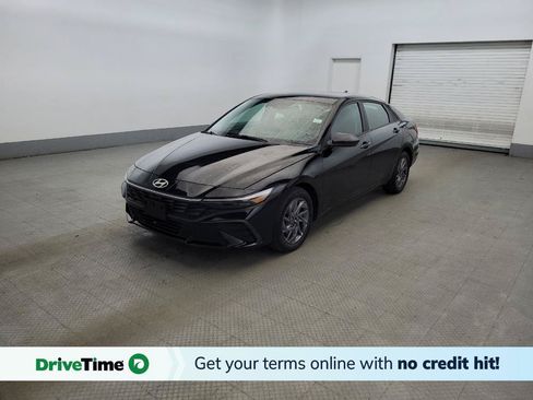 Used 2024 Hyundai Elantra SEL FWD image 1