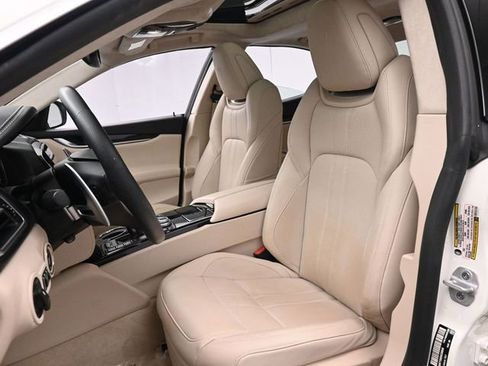 Used 2022 Maserati Ghibli Modena image 12