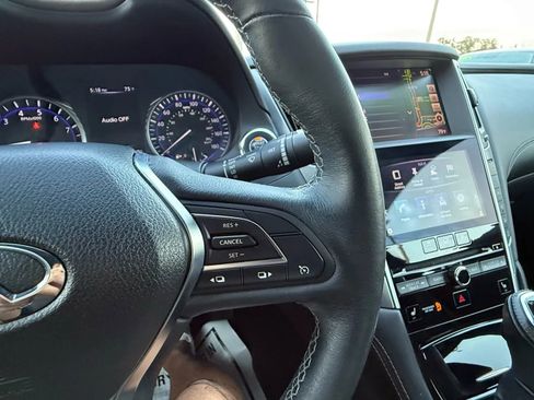 Used 2018 INFINITI Q60 3.0t Luxe w/ Sensory Package 3.0T Luxe image 19