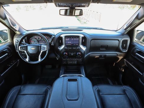 Used 2019 Chevrolet Silverado 1500 LTZ image 2