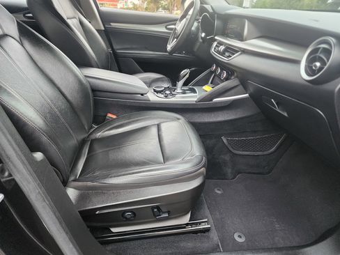 Used 2018 Alfa Romeo Stelvio Ti image 14