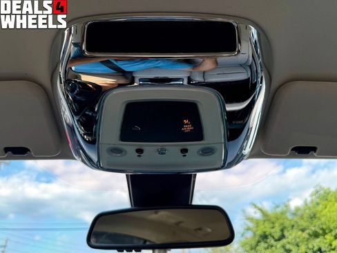 Used 2015 Rolls-Royce Wraith RWD image 32