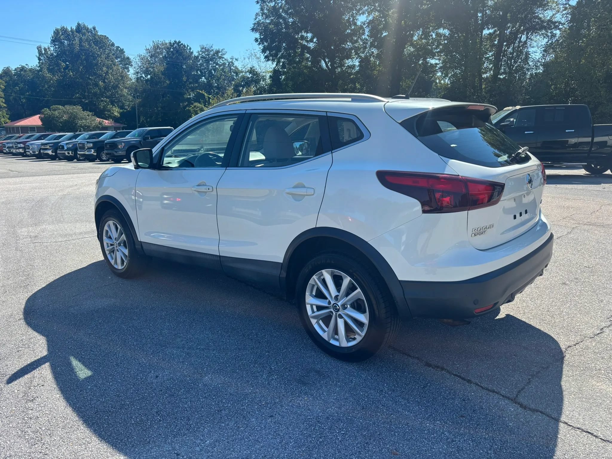 Used 2019 Nissan Rogue Sport SV w/ Technology Package AWD/4WD image 7