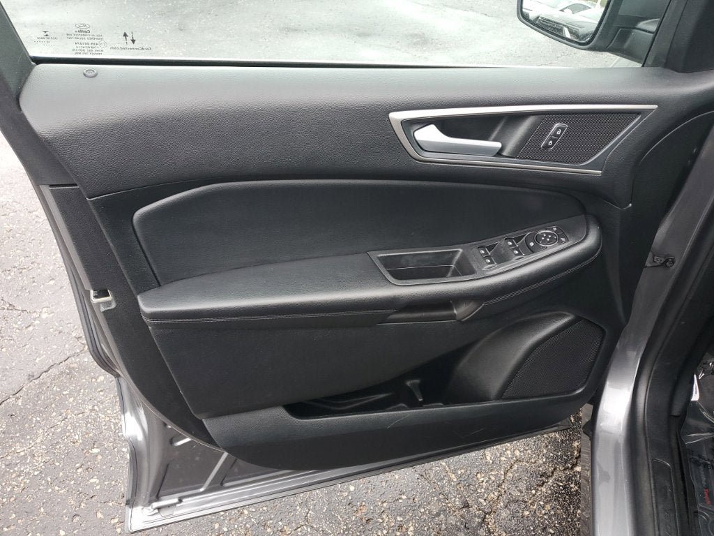 Used 2022 Ford Edge SEL AWD/4WD image 17