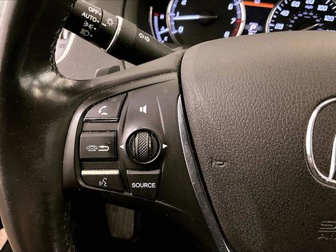 Used 2017 Acura TLX w/ Technology Package image 17
