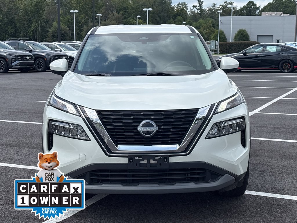 Used 2023 Nissan Rogue SV FWD image 2