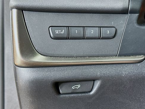 Used 2023 Lexus RZ 450e Premium w/ Technology Package image 17