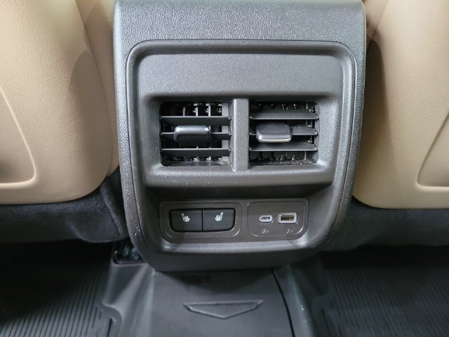 Certified 2024 Cadillac XT4 Luxury w/ Cold Weather Package FWD image 27