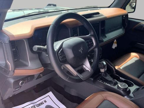 Used 2024 Ford Bronco Outer Banks AWD/4WD image 18