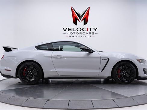 Used 2017 Ford Mustang Shelby GT350R w/ GT350R Equipment Group 920A RWD image 5