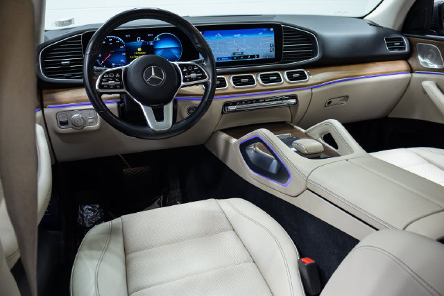 Used 2022 Mercedes-Benz GLE 350 4MATIC w/ Premium Package image 19