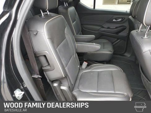 Certified 2023 Chevrolet Traverse Premier w/ Redline Edition image 32