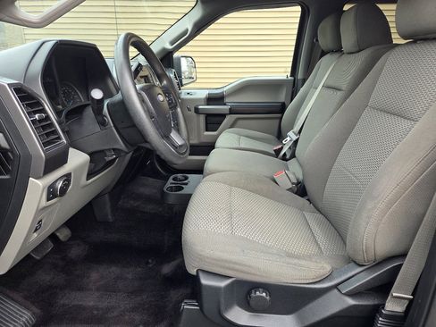 Used 2017 Ford F150 XLT image 11