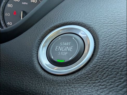 Used 2023 Cadillac XT4 Premium Luxury w/ Technology Package FWD image 13