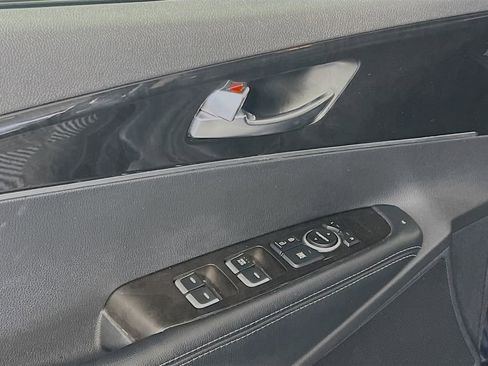 Certified 2017 Kia Sorento LX w/ LX Convenience Package image 7