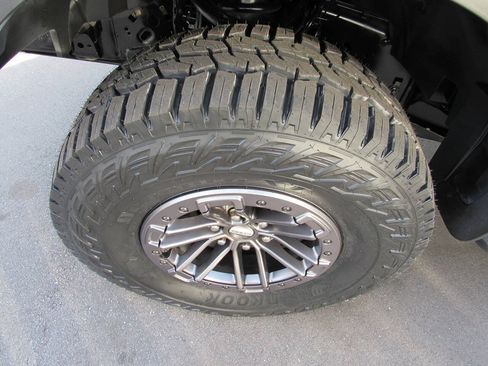 Used 2019 Ford F150 Raptor w/ Equipment Group 802A Luxury AWD/4WD image 14