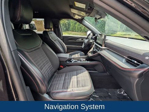 Used 2025 Ford Explorer ST-Line AWD/4WD image 12