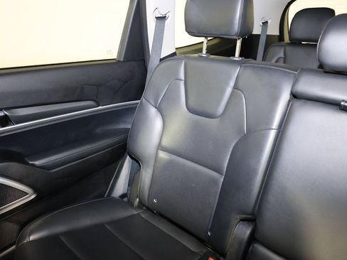 Used 2020 Kia Telluride LX FWD image 12