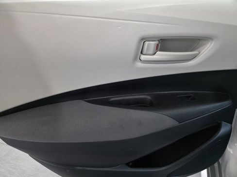 Used 2023 Toyota Corolla LE image 11