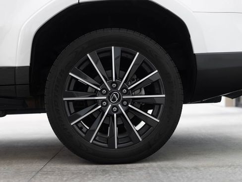 Used 2024 Lexus GX 550 w/ Accessory Package (31) image 6