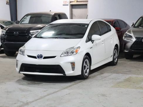 Used 2015 Toyota Prius Two image 27