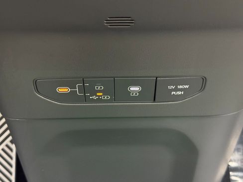 Used 2025 Kia EV9 GT-Line image 32