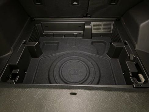 Used 2024 GMC Terrain AT4 w/ Tech Package image 13