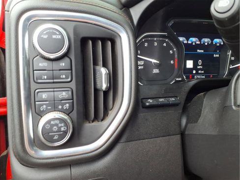 Used 2021 GMC Sierra 1500 AT4 w/ Off-Road Performance Package image 18