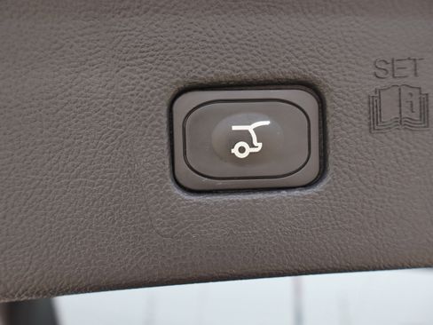 Used 2024 Ford Edge SEL w/ Sport Appearance Package image 26