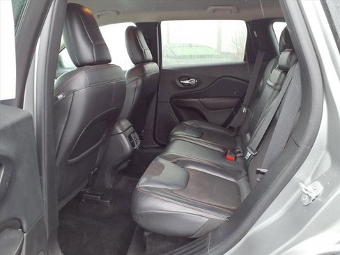 Used 2015 Jeep Cherokee Trailhawk w/ Comfort/Convenience Group image 23