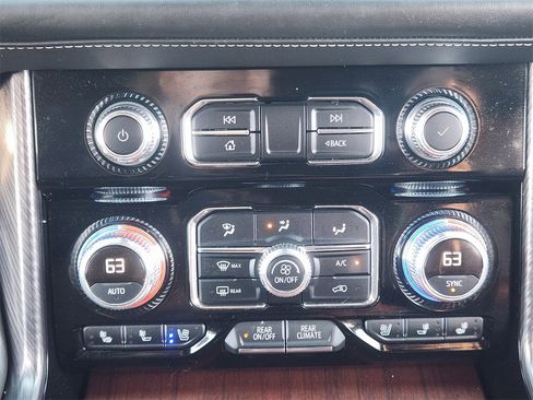 Used 2023 GMC Yukon Denali Ultimate image 15