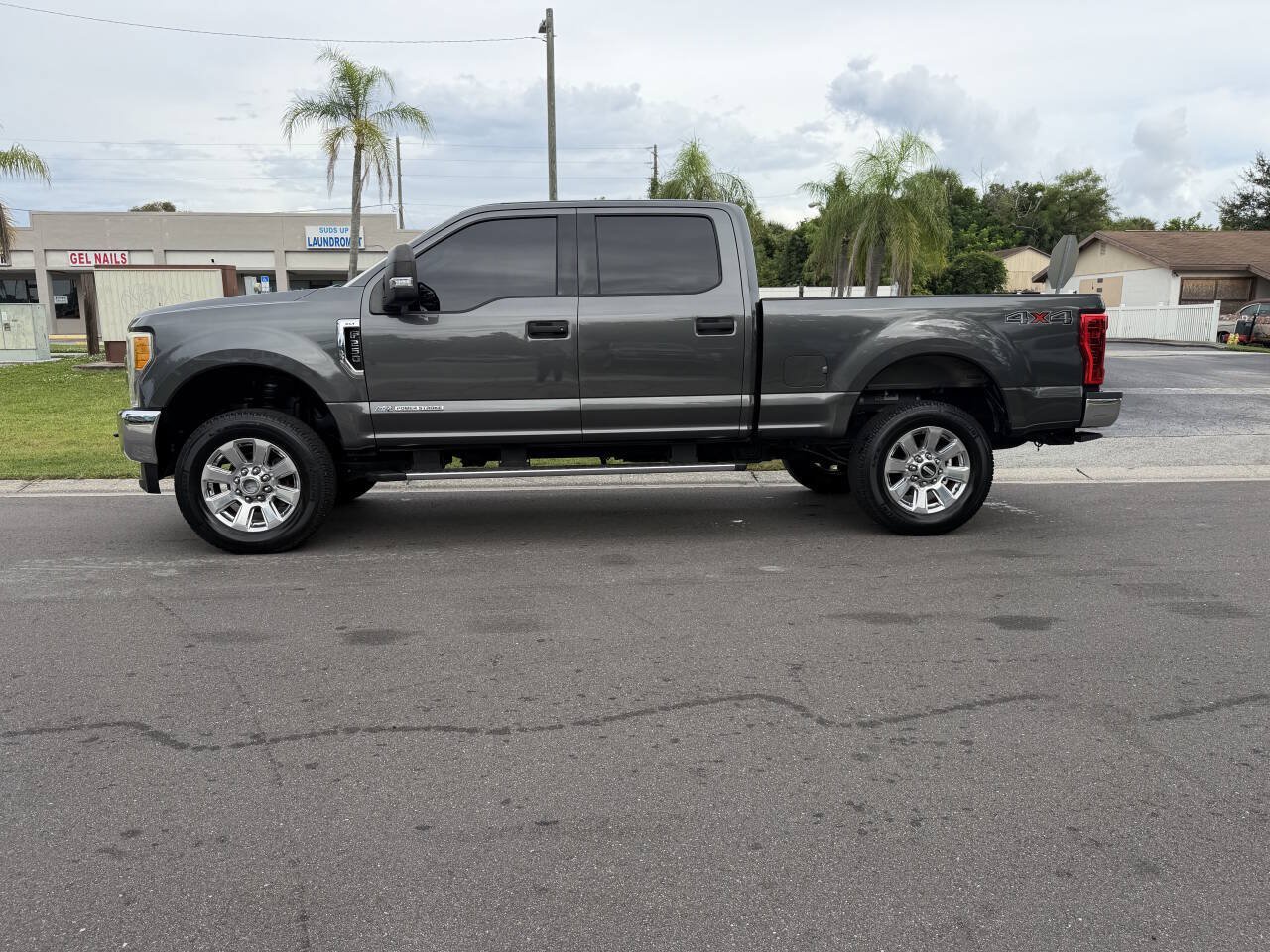 Used 2017 Ford F250 XLT AWD/4WD image 6