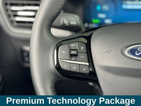 Used 2024 Ford Escape Platinum w/ Premium Technology Package image 11