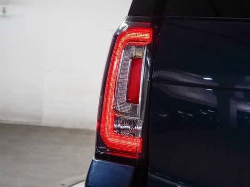 Used 2018 GMC Yukon SLE image 7