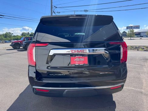 Used 2023 GMC Yukon XL SLT w/ SLT Premium Package AWD/4WD image 6