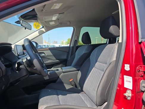 Used 2023 Nissan Rogue SV image 13