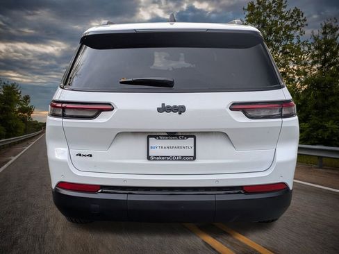New 2025 Jeep Grand Cherokee L Altitude image 4