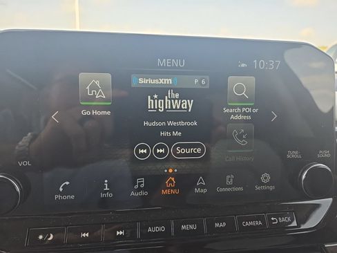 Used 2022 Nissan Pathfinder SL FWD image 15