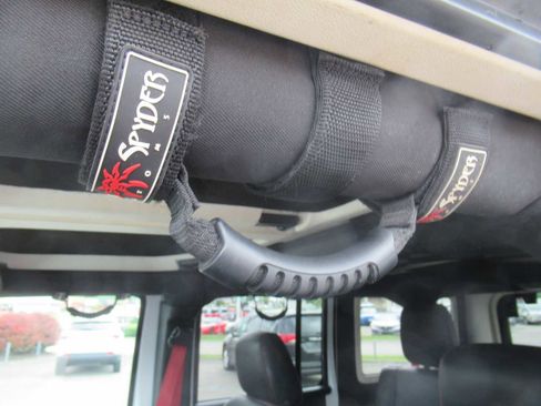 Used 2017 Jeep Wrangler Unlimited Rubicon image 29