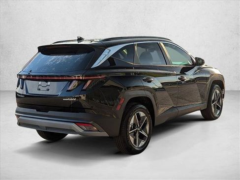 Used 2025 Hyundai Tucson SEL image 2
