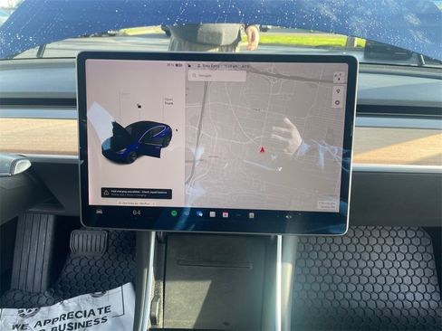 Used 2018 Tesla Model 3 Long Range image 12
