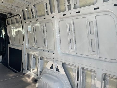 Used 2022 Mercedes-Benz Sprinter 2500 image 22