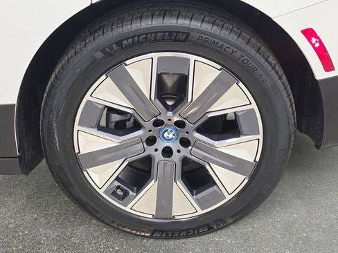 Used 2023 BMW iX xDrive50 w/ Convenience Package image 30
